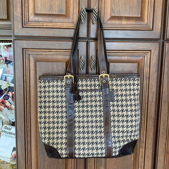Coach Handbags - COACH Legacy Bag